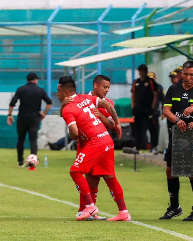  Christian Cueva ingresó al campo de juego en reemplazo del 'Chapu' Ramúa. Foto: Liga 1 Te Apuesto   