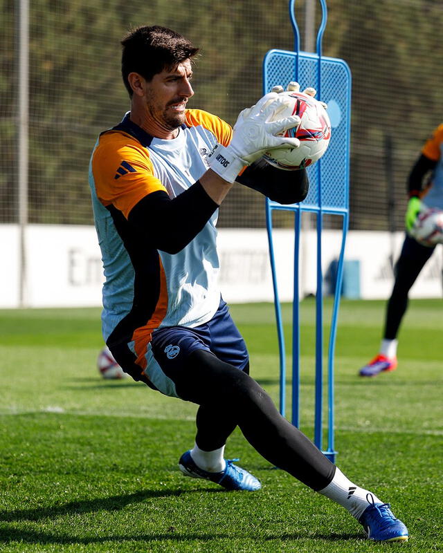  Real Madrid culminó una nueva sesión de entrenamiento para enfrentar a Alavés. Foto: Real Madrid   