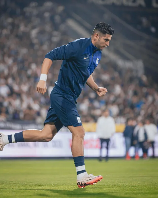  Carlos Zambrano juega en Alianza Lima desde el 2023. Foto: Alianza Lima/X   