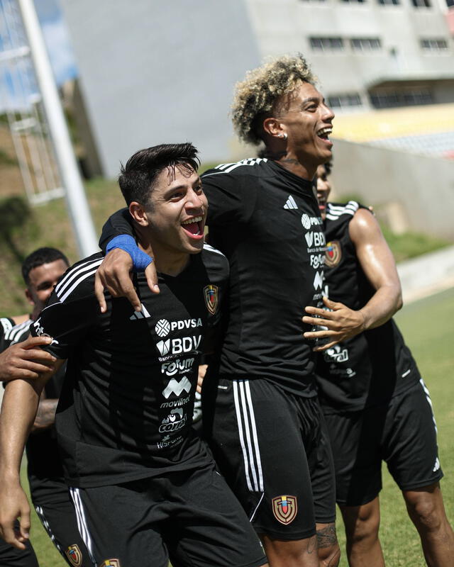 La Vinotinto calienta sus ánimos para el juego. Foto: la Vinotinto   