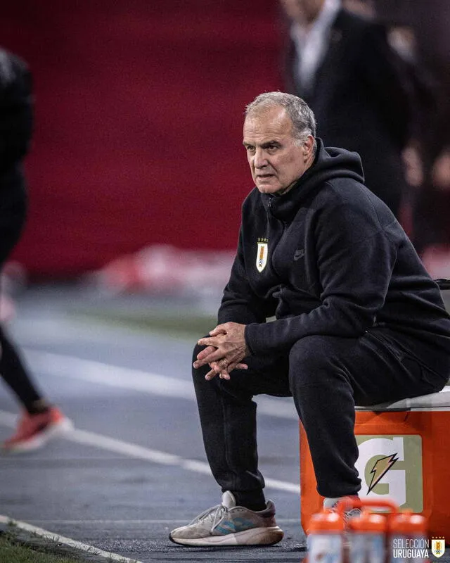  Marcelo Bielsa fue muy cuestionado por algunos jugadores en la previa de esta fecha FIFA. Foto: Selección Uruguay/X   