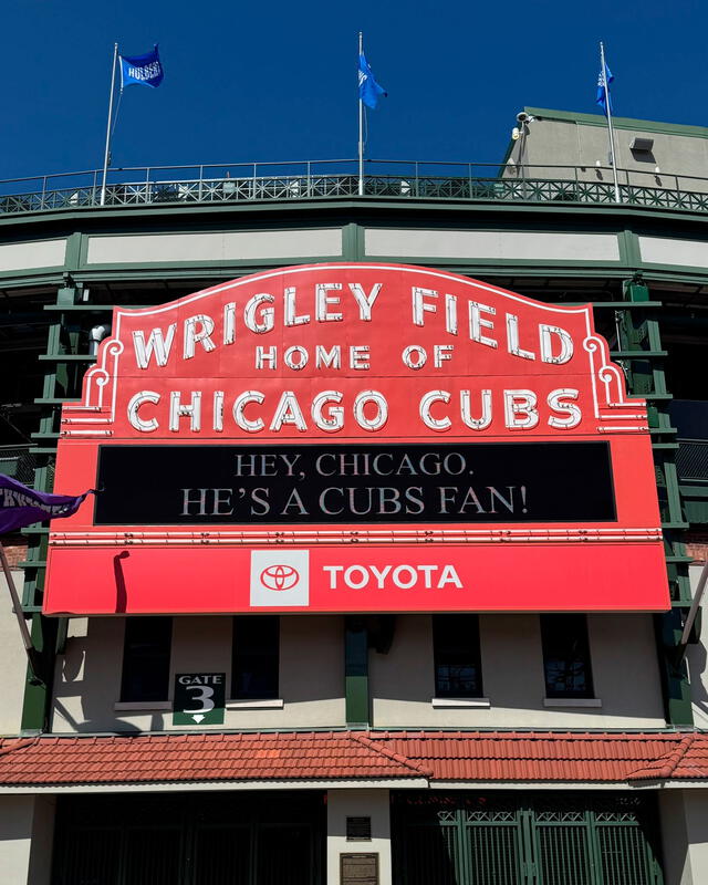 Anuncio de los Chicago Cubs en su estadio sobre León XIV. ¿Se adelantaron? Foto: Cubs / X Anuncio de los Chicago Cubs en su estadio sobre León XIV. ¿Se adelantaron? Foto: Cubs / X