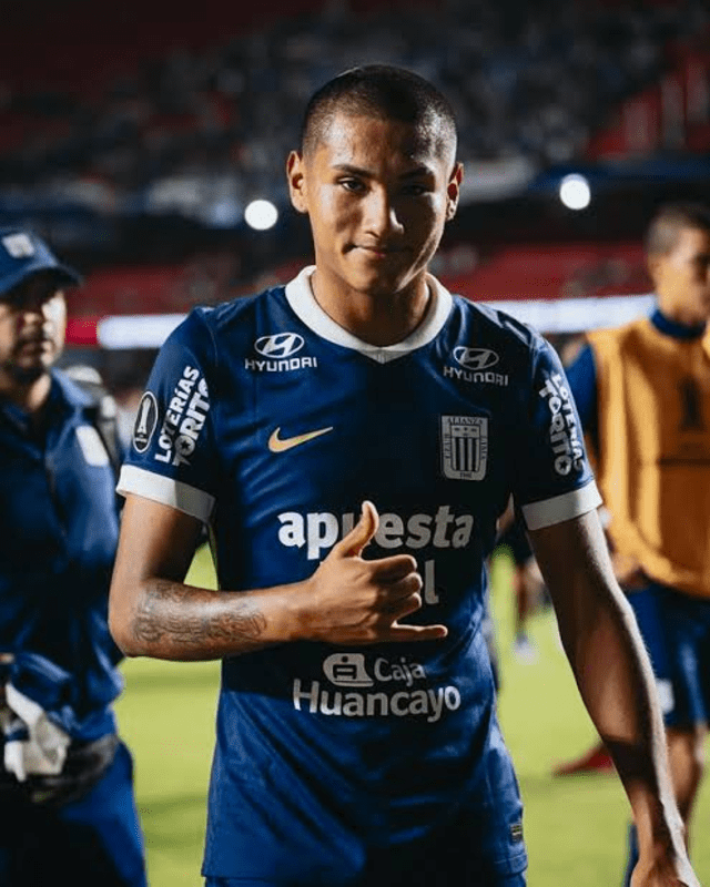 Piero Cari debutó en Copa Libertadores contra Sao Paulo en Brasil. Foto: Alianza Lima Piero Cari debutó en Copa Libertadores contra Sao Paulo en Brasil. Foto: Alianza Lima