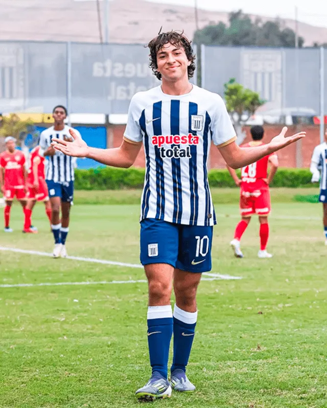 Bassco Soyer es una de las figuras de la reserva. Foto: Alianza Lima Bassco Soyer es una de las figuras de la reserva. Foto: Alianza Lima