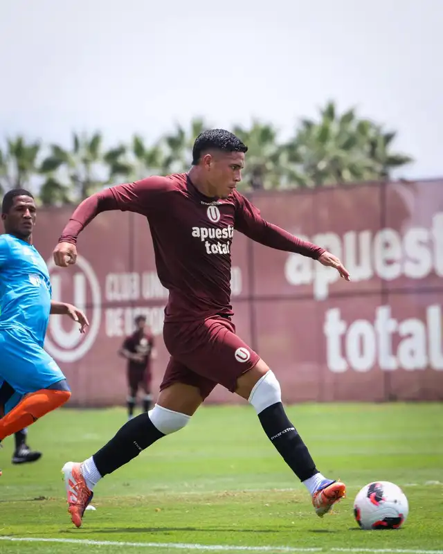 Yuriel Celi jugó a inicios de mes un amistoso contra César Vallejo. Foto: Universitario 