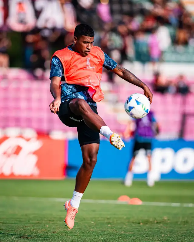 Miguel Araujo tiene contrato hasta diciembre de este 2026 con los celestes. Foto: Sporting Cristal Miguel Araujo tiene contrato hasta diciembre de este 2026 con los celestes. Foto: Sporting Cristal