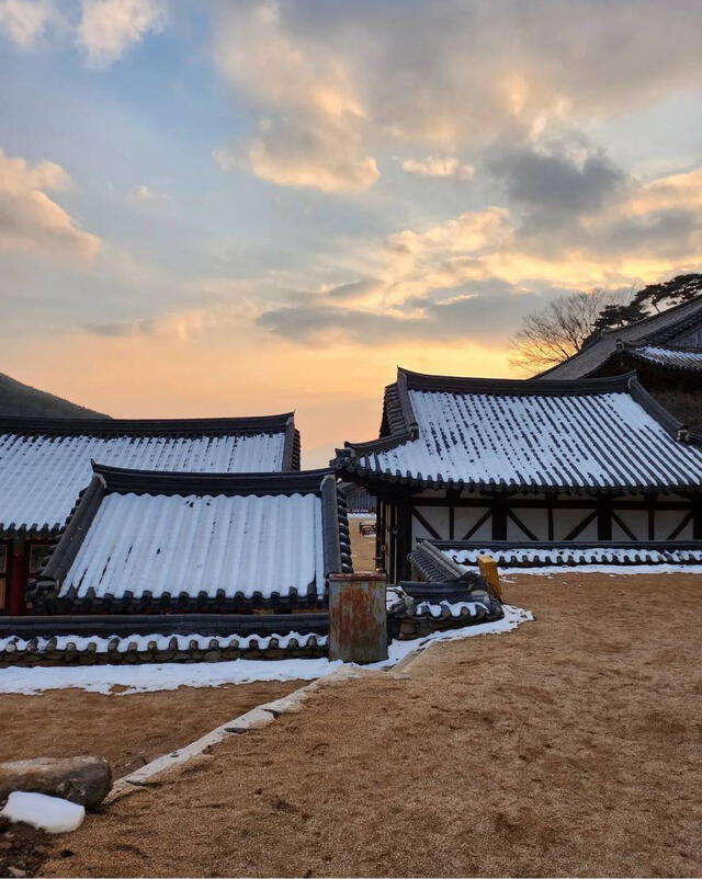 Namjoon había compartido fotos de su vista a un templo budista. Foto: Instagram/rkive