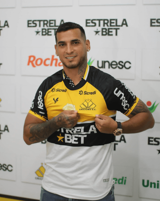  Miguel Trauco descendió con Criciúma a segunda división en 2024. Foto: difusión   