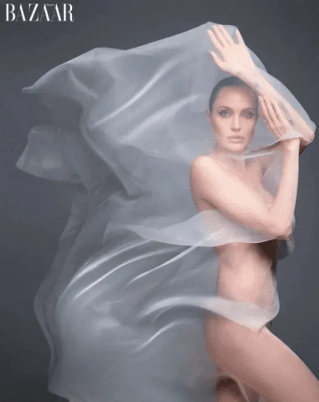apareció Angelina Jolie aparece desnuda en la portada de Harper’s Bazaar