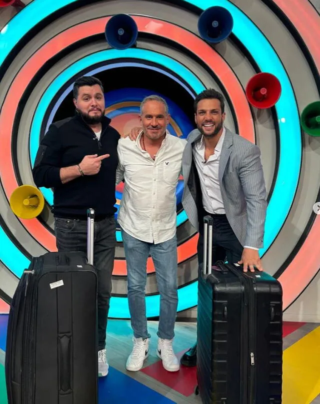  Equipo de 'Hoy' le da emotiva despedida al presentador Arath de la Torre previo a su ingreso a 'La Casa de los Famosos'. Foto:Instagram programahoy    