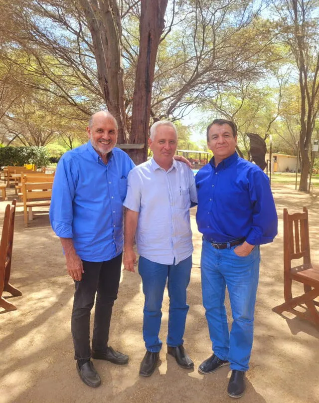 Gonzalo Higueras, Raúl Flores y Fernando Parra, organizadores del evento.