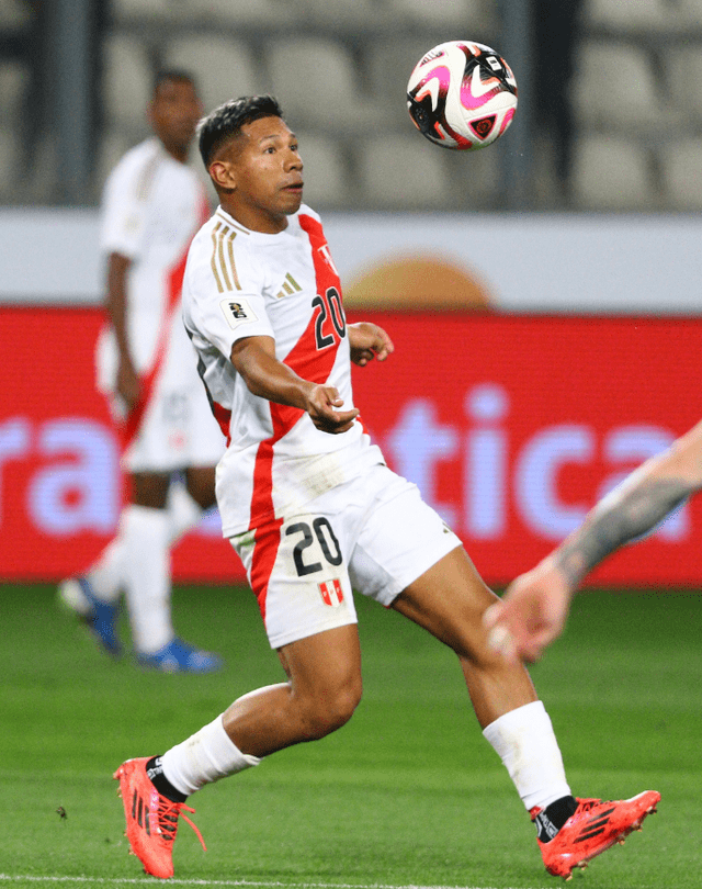  Edison Flores fue titular ante Uruguay y Brasil por Eliminatoris. Foto: Luis Jiménez/GLR   