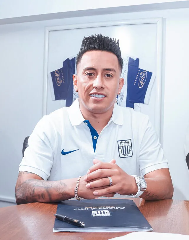 Christian Cueva jugará por 6 meses en Alianza Lima. <strong>Foto: Alianza Lima</strong>   