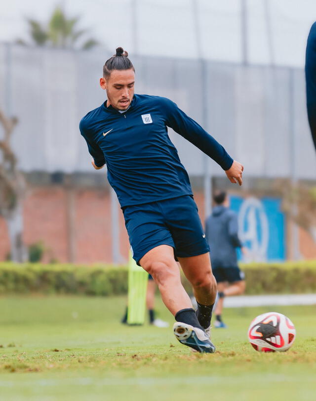  Erick Noriega arribó a Alianza Lima para el Clausura 2024. Foto: Alianza Lima/X   