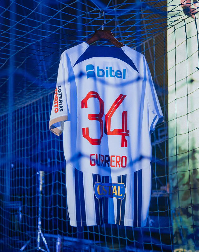  Alianza Lima publicó la camiseta que usará Paolo Guerrero en esta temporada. Foto: Alianza Lima   