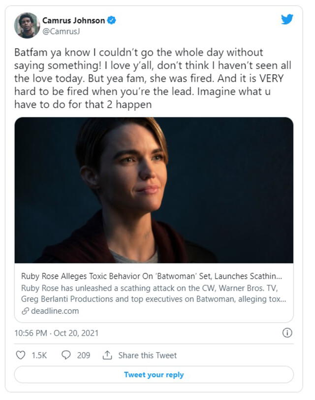 El actor Camrus Johnson responde a las acusaciones de Ruby Rose contra él y los productores de Batwoman.