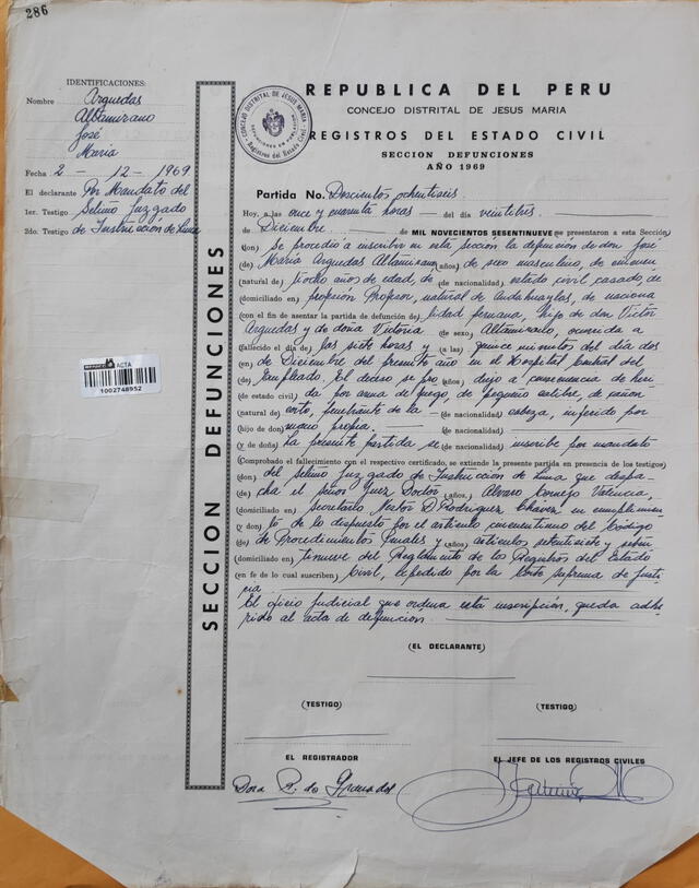Documento del escritor José María Arguedas. Foto: Reniec   