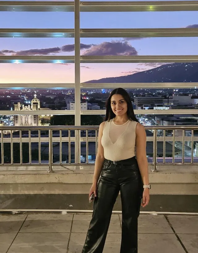  Natalia desea mantener una cercanía con los inmigrantes desde sus redes sociales. Foto: Natalia Fino. 