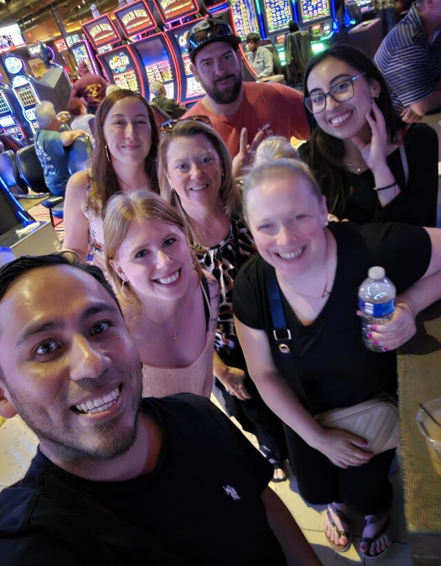  Una salida grupal con amigos de anteriores trabajos en Estados Unidos. Foto: Javier Chumbes.   