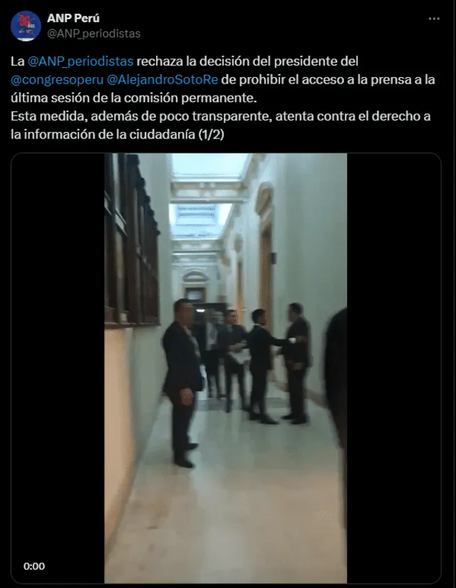 Periodistas grabaron el momento exacto cuando Soto Reyes ingresa a la sala Grau sin permitir el acceso a los medios de prensa. Foto: ANP- X. 