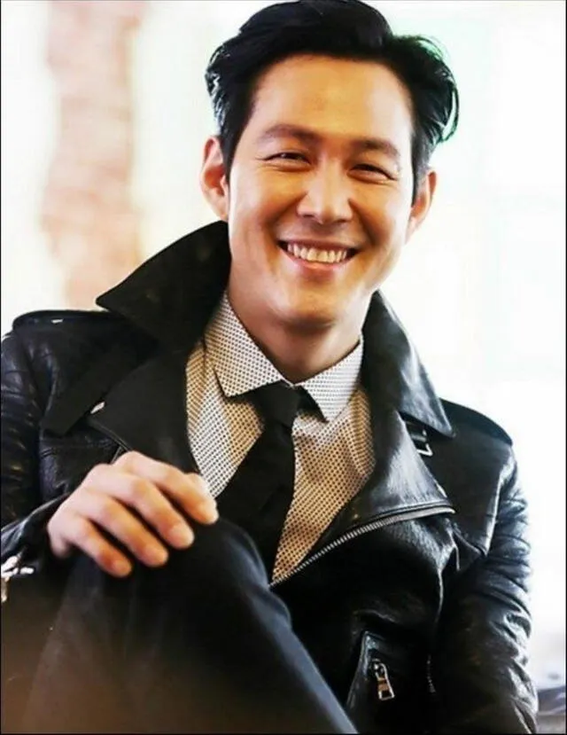 Lee Jung Jae tras el estreno de su cinta "The face reader". Foto: Naver   