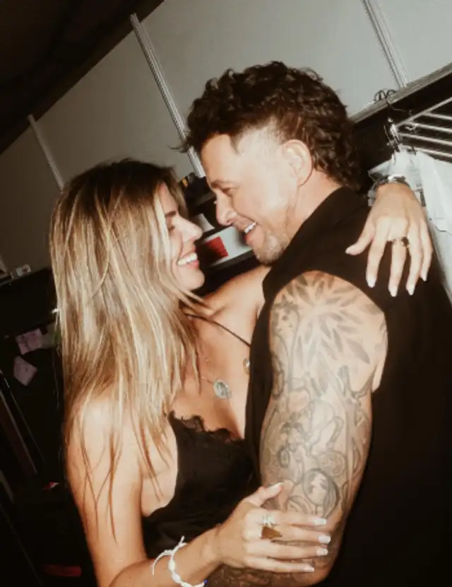 Alejandro Sanz incluyó imágenes junto a Stephanie Cayo en la publicación que le dedicó a Shakira Alejandro Sanz incluyó imágenes junto a Stephanie Cayo en la publicación que le dedicó a Shakira