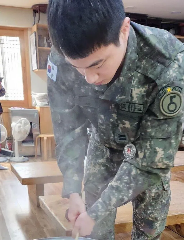  Jin en reciente actualización del Ejército. Foto: Naver 