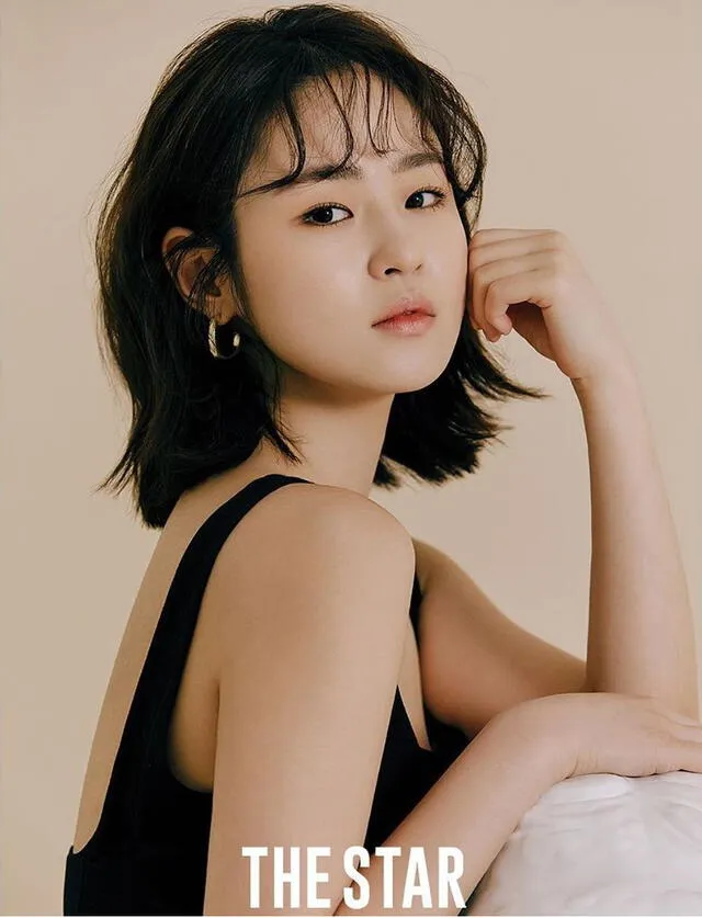 Shim Eun Woo  fotografiada por Lee Eunbok ,para la edición de junio de  THE STAR magazine.