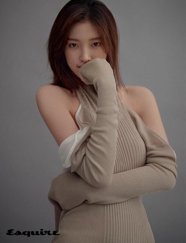 Arin, Oh My Girl, Esquire