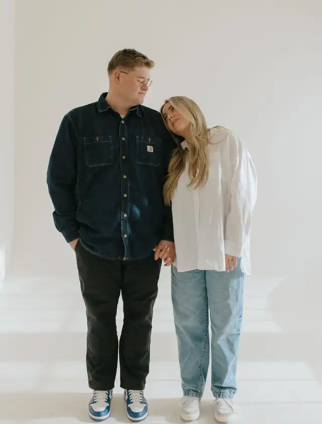 La mujer gestante que falleció en un accidente de carretera tenía 24 años. Foto: Instagram/@_chloestott   