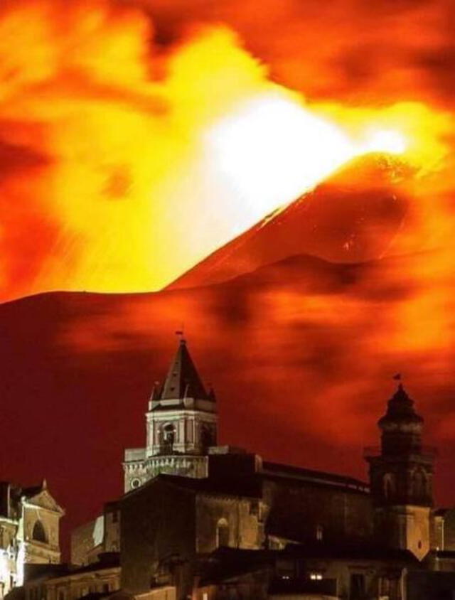 Foto 4-Erupción del volcán Etna. Foto: captura en Facebook.