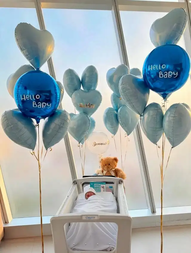 Ricardo Mendoza celebra el nacimiento de su hijo. Foto: Instagram   