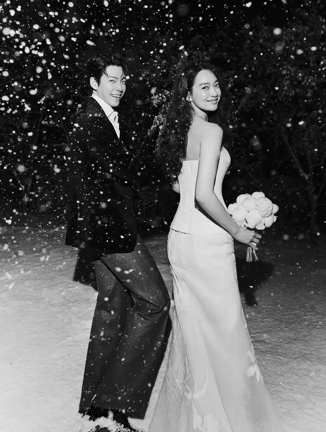  Shin Min Ah y Kim Woo Bin se casaron este 20 de diciembre en el hotel The Shilla. Foto: AM Entertainment   