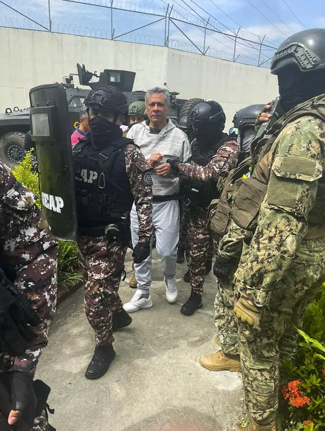 El presidente Andrés Manuel López Obrador ordenó el 5 de abril de 2024 la "suspensión" de las relaciones con Ecuador. Foto: AFP   