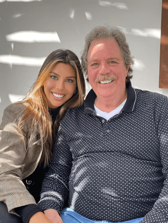 Alondra García Miró al lado de su padre peruano que radica en Francia. Foto: Instagram. Alondra García Miró al lado de su padre peruano que radica en Francia. Foto: Instagram.