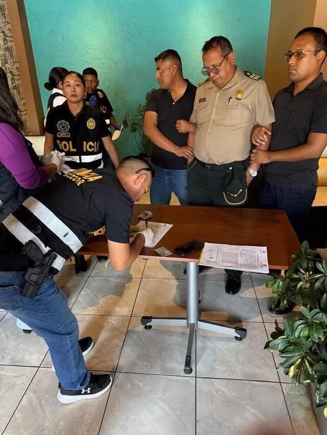 En Tacna, el <strong>superior PNP Roberto Caldas Wong </strong>fue detenido por pedir una coima para facilitar el desalojo de un inmueble por orden judicial. En Tacna, el <strong>superior PNP Roberto Caldas Wong </strong>fue detenido por pedir una coima para facilitar el desalojo de un inmueble por orden judicial.