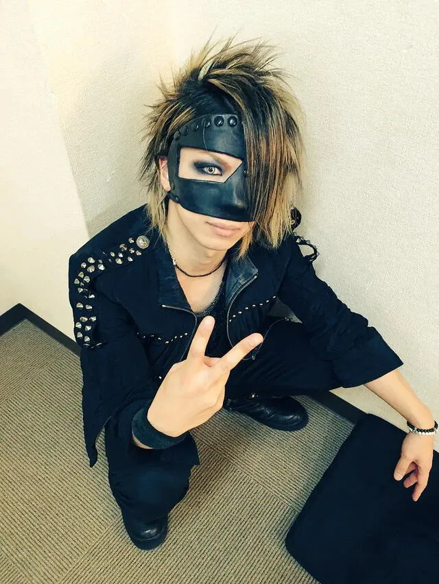  Reita, de The Gazette, nació el 27 de mayo de 1981 en Japón. Foto: PS Company   