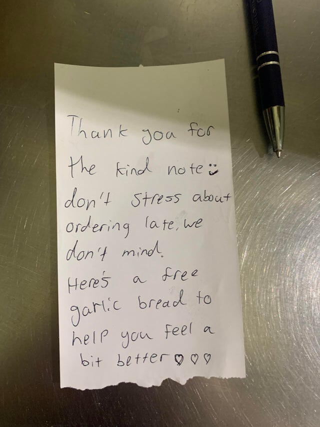 Restaurante iba a cerrar, pero acepta el pedido de un hombre que estaba enfermo y envía una cortesía