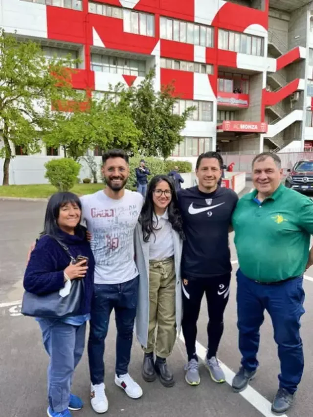 Gianluca Lapadula con su familia. Foto: Instagram