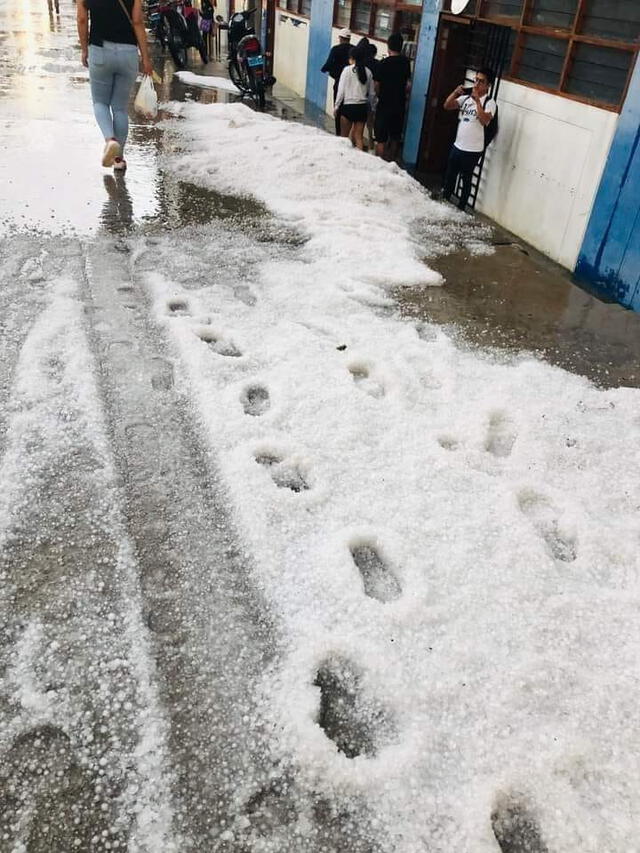 Lluvia con granizo causó zozobra en la población. Foto: Chachapoyas Noticias.