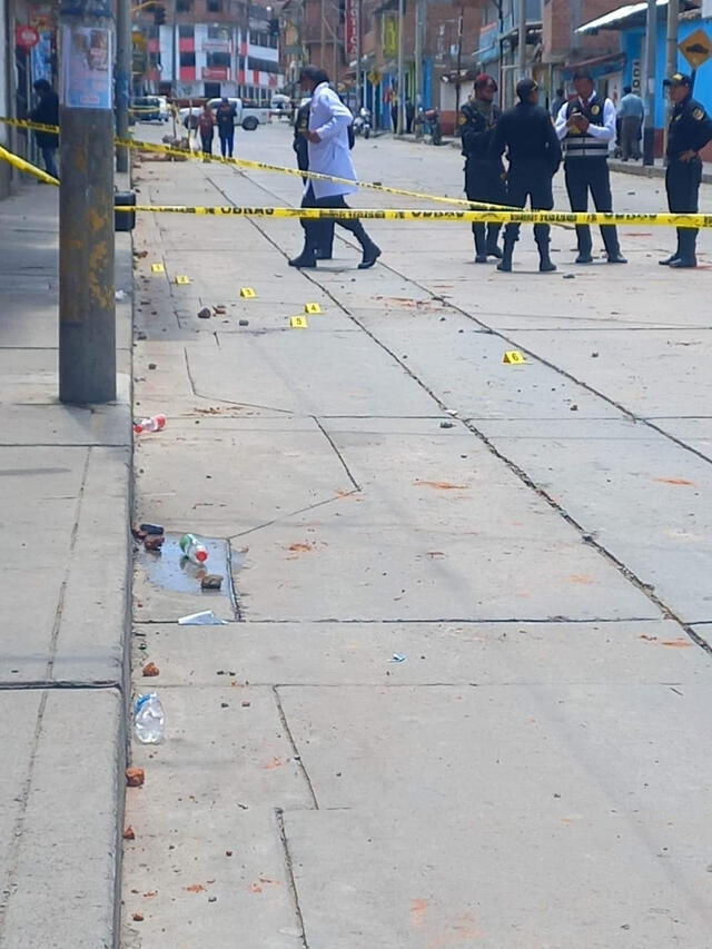 Los jóvenes alcanzados por las balas perdidas en Huaraz fueron llevados al hospital Víctor Ramos Guardia. Foto: La República.