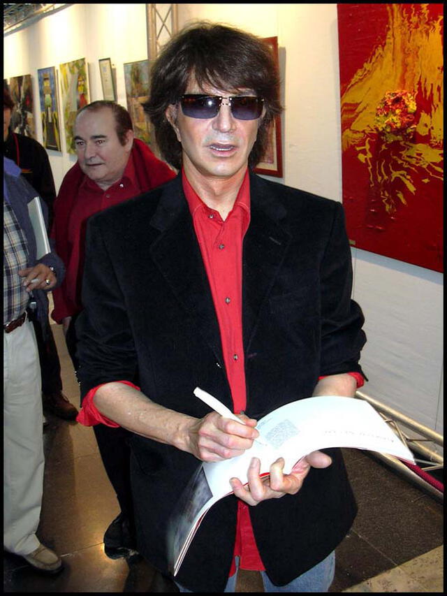 Camilo Sesto y cambio de aspecto a través del tiempo