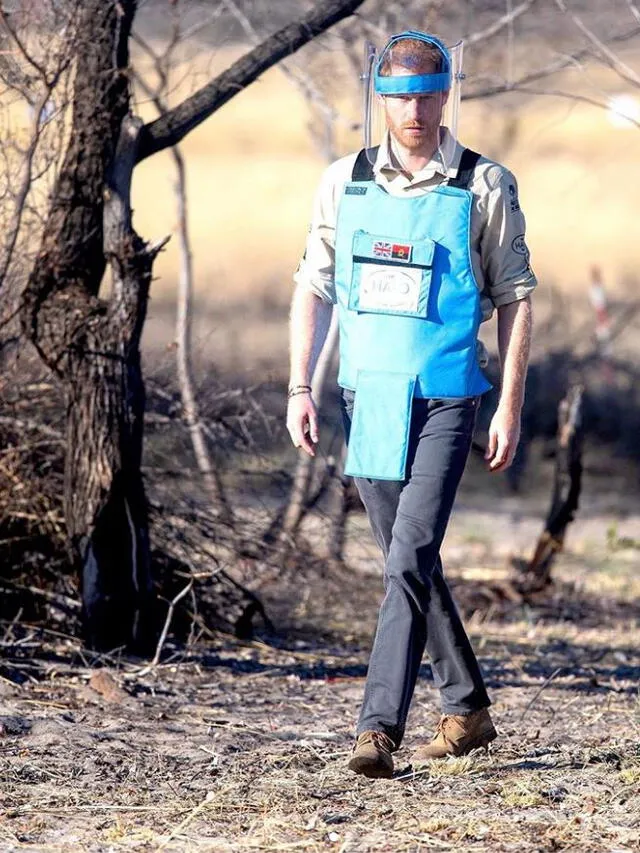 Esta caminata recuerda a que la su madre, Lady Di, hiciera en 1997 Esta caminata recuerda a que la su madre, Lady Di, hiciera en 1997