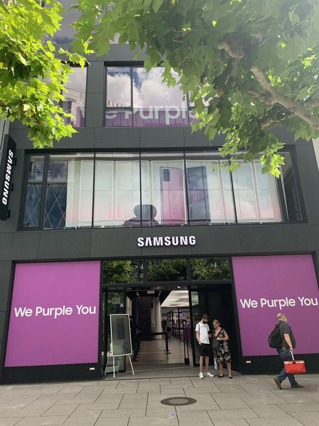 BTS: lema I purple you en tiendas de Samsung. Foto: vía KTH en Twitter