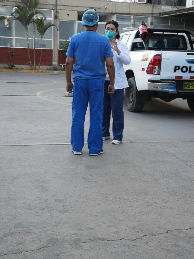 Mary Luz identificó a la doctora en la foto como la que revisó la historia de Justo antes de que esta se perdiese. Foto: Mary Luz Chileno. Mary Luz identificó a la doctora en la foto como la que revisó la historia de Justo antes de que esta se perdiese. Foto: Mary Luz Chileno.
