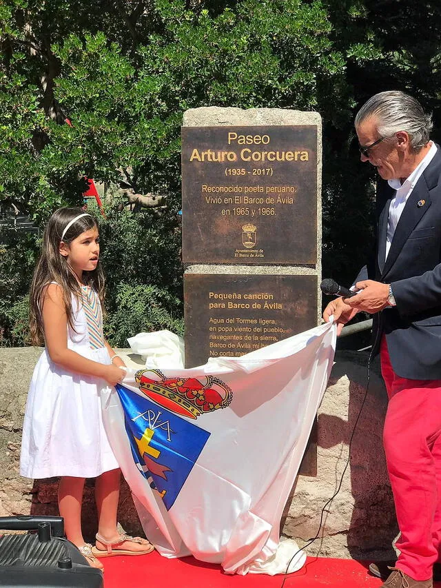 Homenaje a Arturo Corcuera en España.