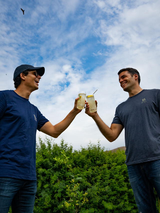  Estos 2 jóvenes peruanos buscan difundir el pisco nacional por todo el mundo. Ya lograron posicionarlo en los restaurantes más exclusivos de Estados Unidos. Foto: difusión    