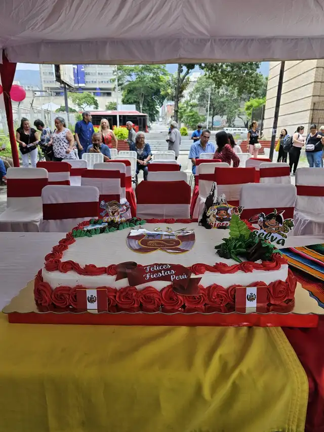 Peruanos residentes en Caracas y ciudadanos capitalinos se dieron cita en el evento. Foto: Consulado General del Perú en Caracas Peruanos residentes en Caracas y ciudadanos capitalinos se dieron cita en el evento. Foto: Consulado General del Perú en Caracas