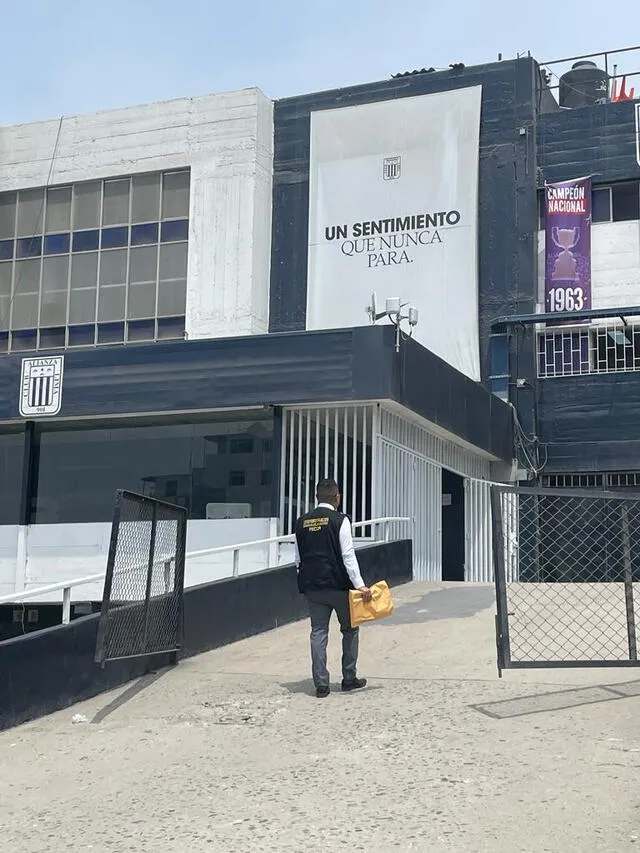 Ministerio Público llevó a cabo diligencias en las oficinas de Alianza Lima. Foto: Ministerio Público   