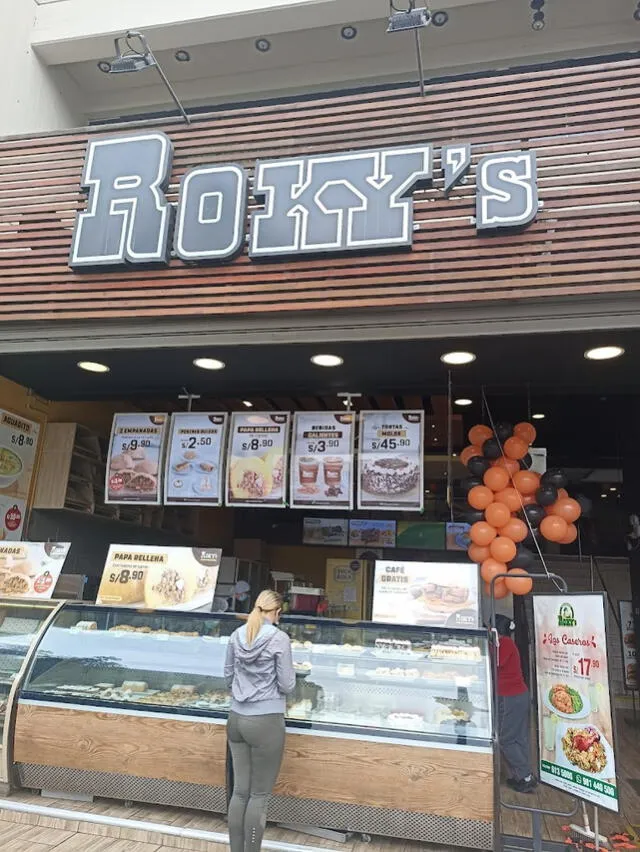  Roky's de la avenida Abancay, uno de sus locales más famosos. Foto: Google Maps   